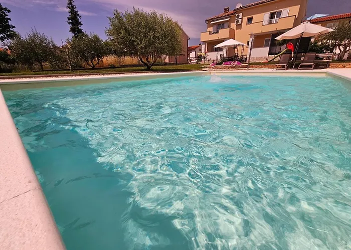 Grzinic * Ρόβινι